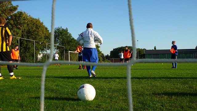 为何英国政 为何英国政